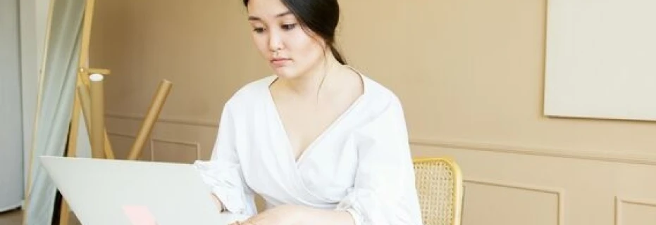 expert-typer-data-entry-operator-professional-typer-grammar-check-creative-director-workaholic