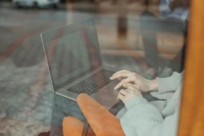 a-data-entry-professional-with-dedication-and-excellent-typing-speed-483462