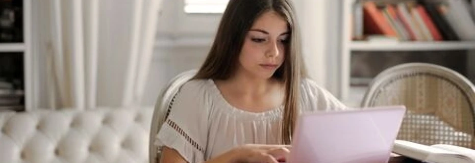 a-data-entry-professional-with-dedication-and-excellent-typing-speed-450388