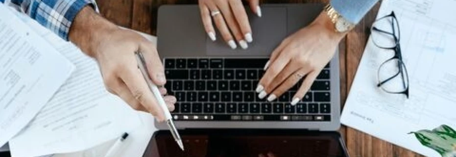 i-work-full-time-im-a-good-research-and-i-can-write-good-articles-please-consider-hiring-me